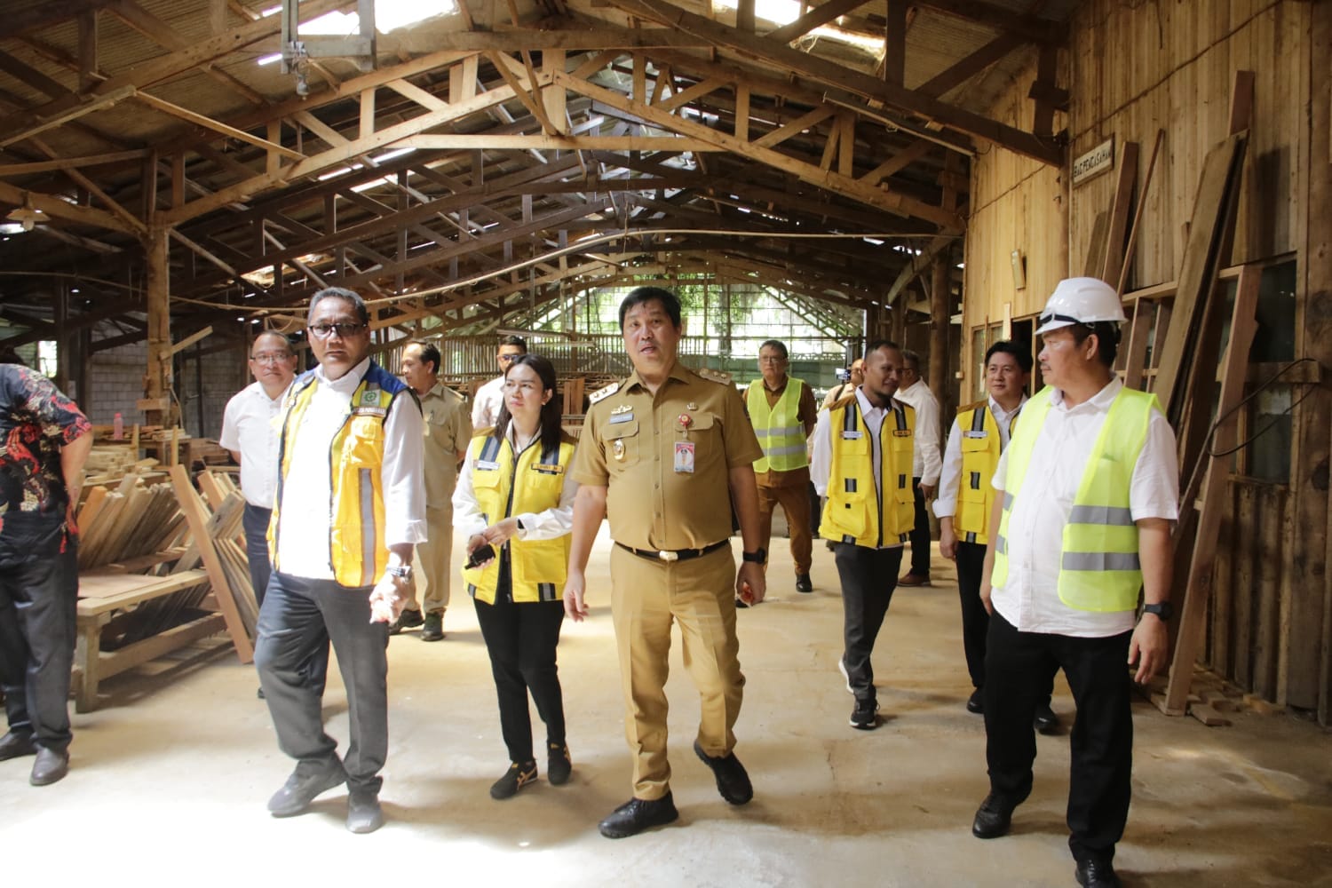 Letakan Batu Pertama Rusun UKIT Tomohon Ini Harapan Wagub Kandou